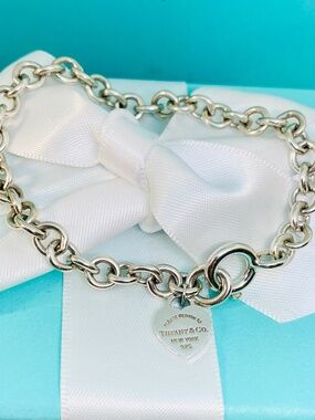 Tiffany & Co Rolo Link Heart tag Charm Bracelet 7” 925 silver  excellent- box